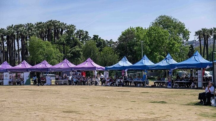 Bornova’nın çınarları üniversiteli oluyor