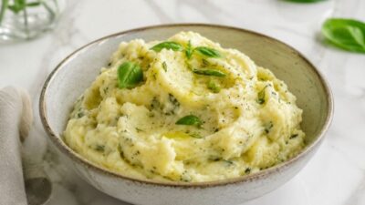 Fesleğenli Limon Aromalı Patates Püresi Tarifi