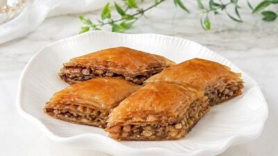 Kolay Ev Baklavası Tadında Şerbetli Tatlı Tarifi