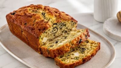 Zeytinli Ve Kekikli Tuzlu Kek Tarifi