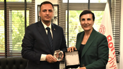 Bornova Belediyesi’ne Avrupa “Mükemmeliyet” evrakı