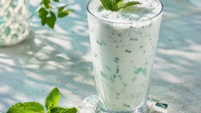 Ferahlatan Lezzet: Taze Naneli Ayran Tarifi