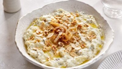 Karamelize Soğanlı Köz Patlıcan Mezesi Tarifi