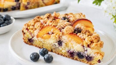 Labneli Şeftalili Crumble Kek Tarifi