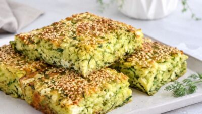 Yağ Çekmeyen Fırında Susamlı Mücver Tarifi