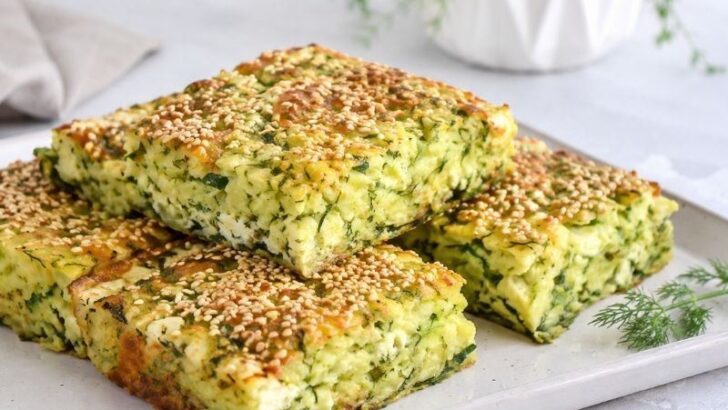Yağ Çekmeyen Fırında Susamlı Mücver Tarifi