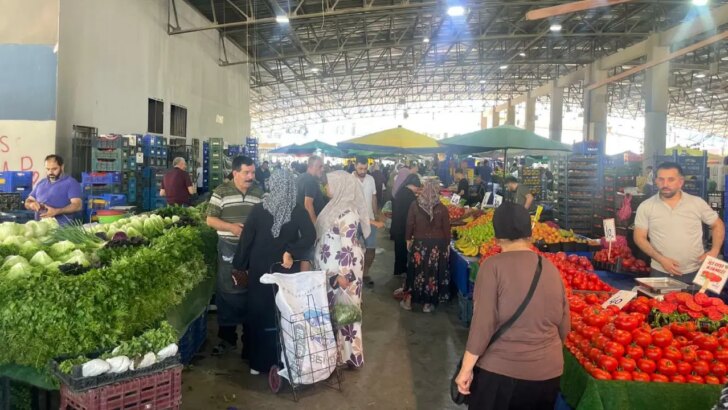 Yurttaş pahalılıktan, esnaf satışların düşmesinden şikâyetçi