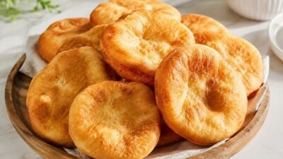3 Malzemeyle Mayasız Pişi Tarifi