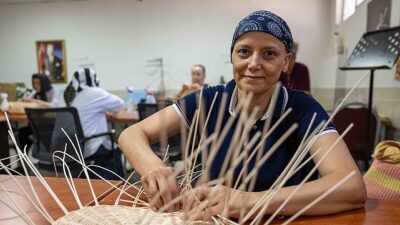 Bornova Belediyesi’nin El Sanatları Kursu Kanser Hastası Yeliz’e Umut Oldu: “Burada hastalığımı unuttum”