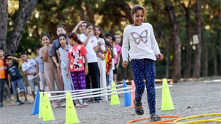 Çocuklar Kadifekale’de doyasıya eğlendi