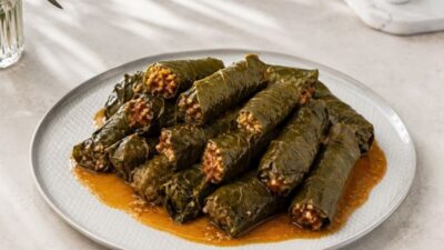Dağılmayan Bulgurlu Etli Pazı Sarması Tarifi