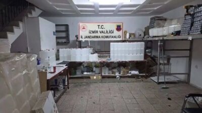 İzmir’de ‘kaçak içki’ operasyonu: 14 şahsa gözaltı