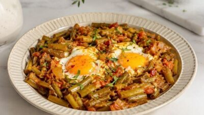 Kahvaltılık Yumurtalı Fasulye Tarifi