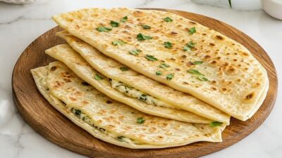 Peynirli Mayasız Gözleme Tarifi