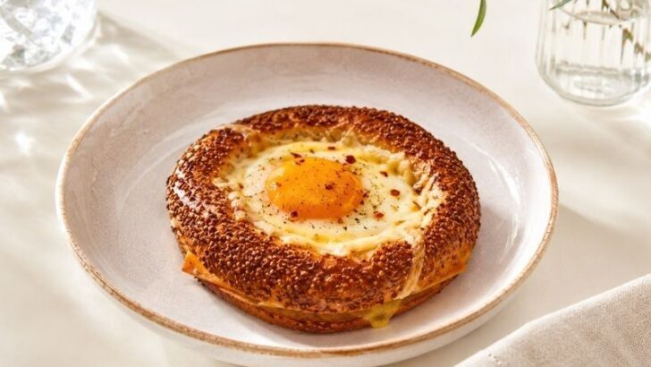 Simit Çanağında Yumurta Tarifi