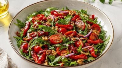 Közlenmiş Biberli Roka Salatası Tarifi