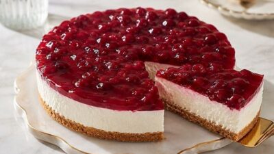 Vişneli Bisküvili Soğuk Pasta (Yalancı Cheesecake) Tarifi