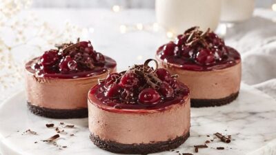 Vişneli Ve Çikolatalı Porsiyonluk Cheesecake Tarifi
